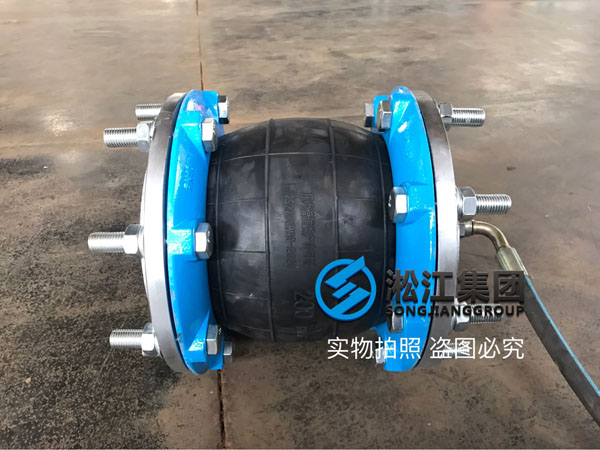 第一批新型橡膠軟接頭壓力檢測現場